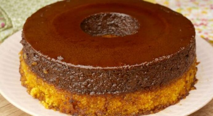 Bolo Pudim de Cenoura com Chocolate