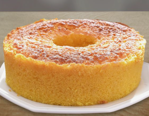 Bolo de Fubá com Queijo